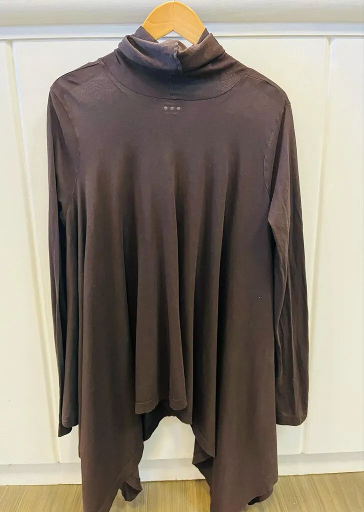 3 Dots Brown Long Sleeve - Size XL