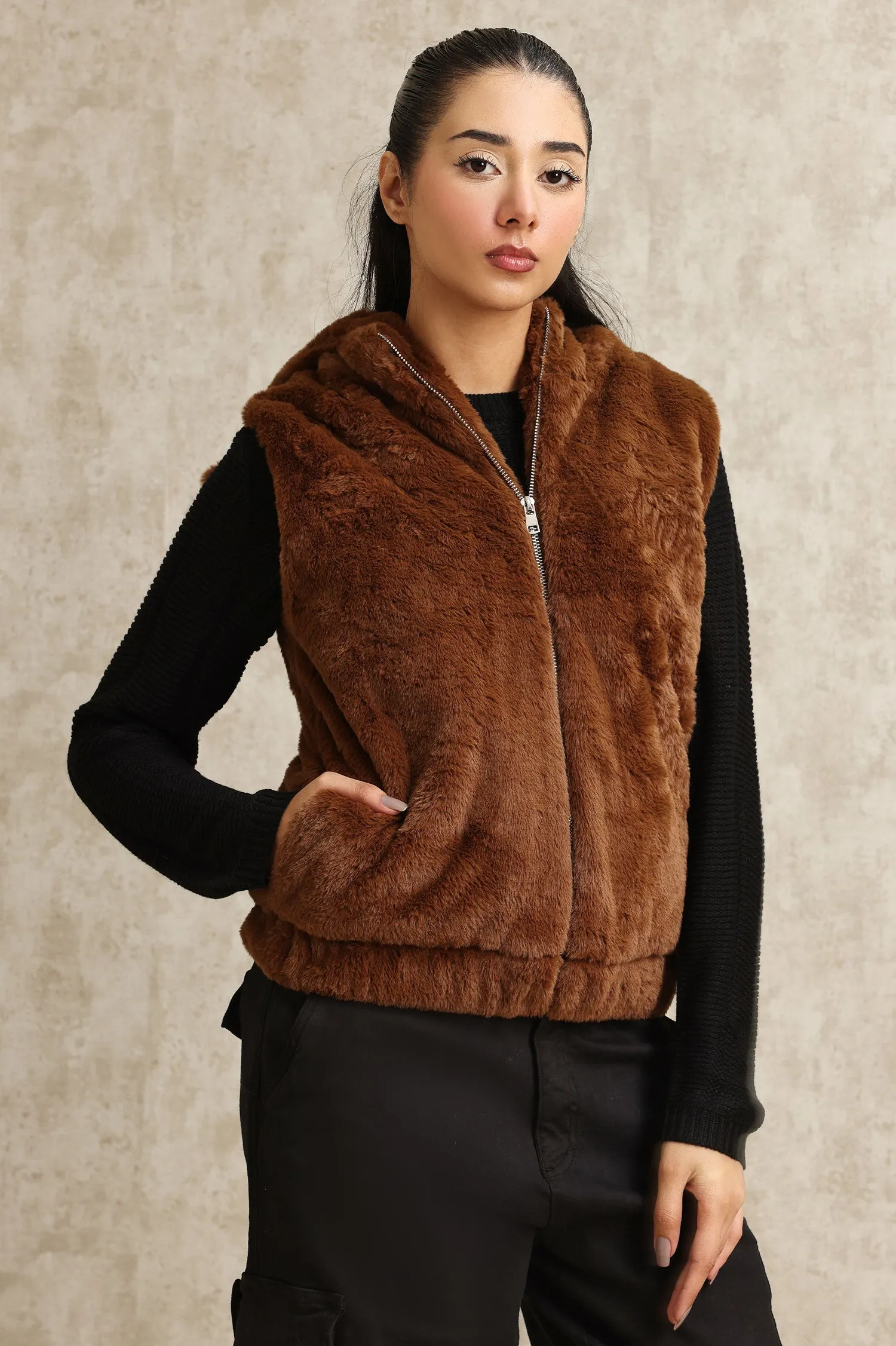 COZY SLEEVELESS FUR JACKET-COFFEE