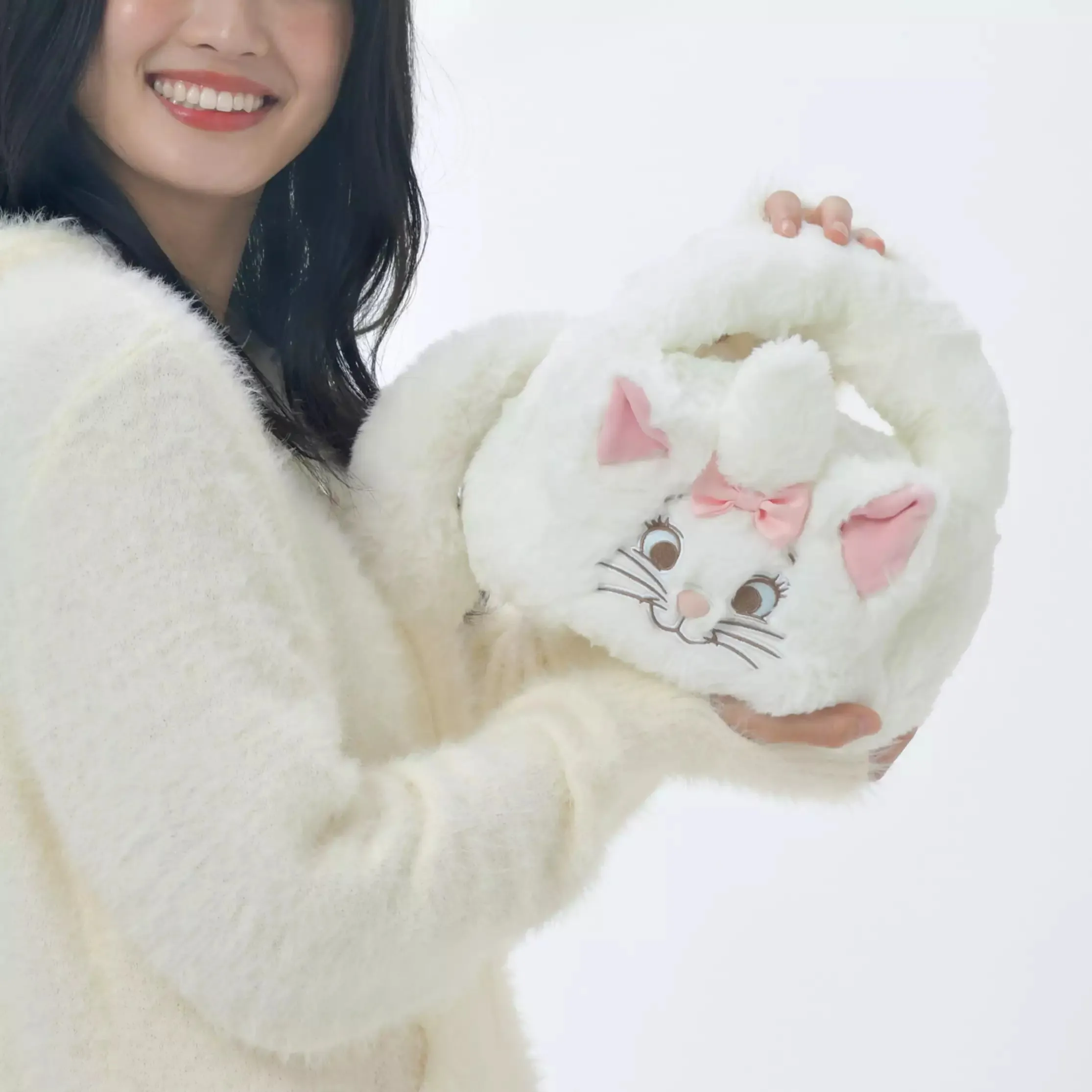 JDS - Winter Park Fashion x Marie The Aristocats Fluffy 2 Ways Handbag (Release Date: Nov 8, 2024)