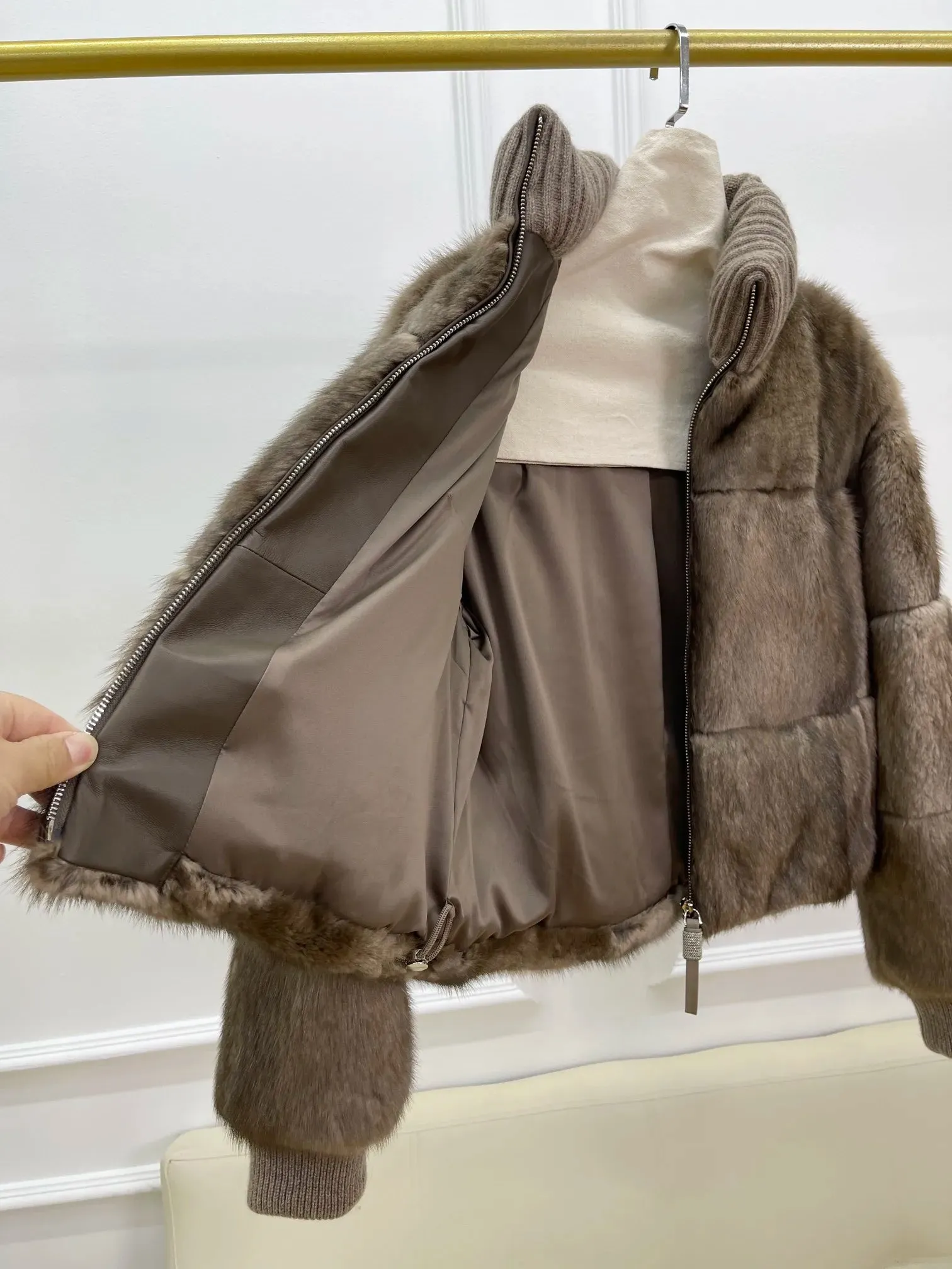 New High-End Spliced Goose Down Short Mink Fur Coat