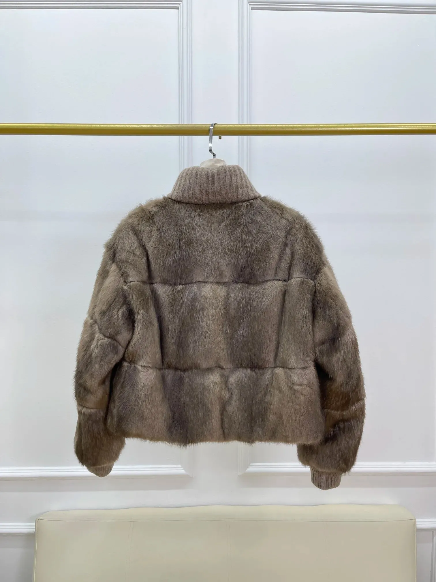 New High-End Spliced Goose Down Short Mink Fur Coat