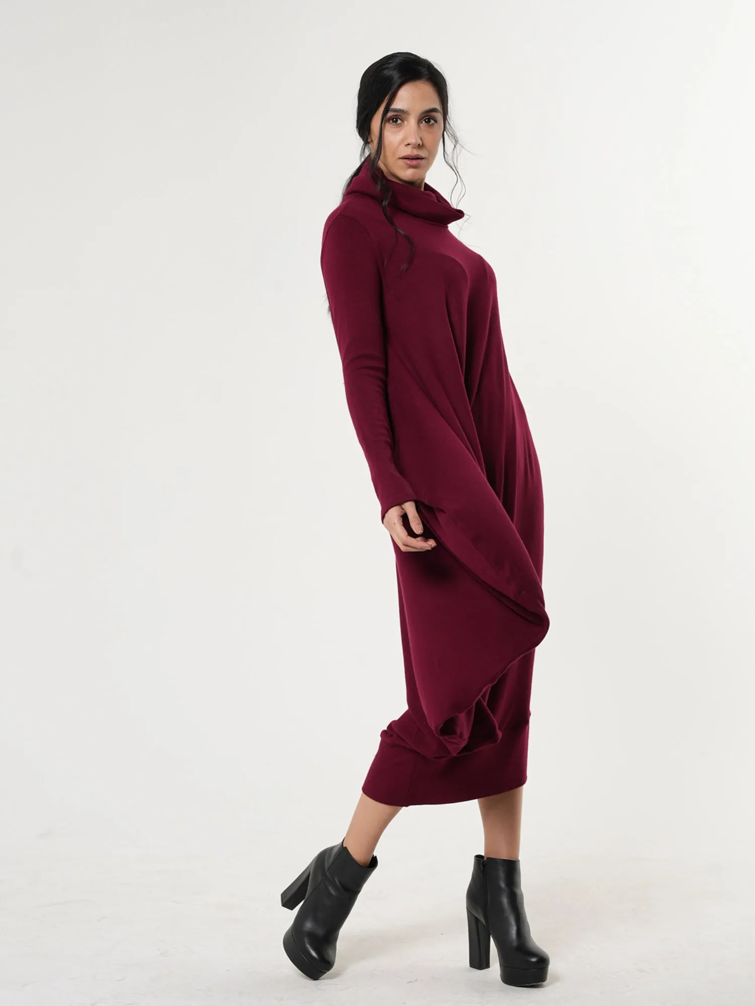 Soft Loose Turtleneck Dress In Burgundy