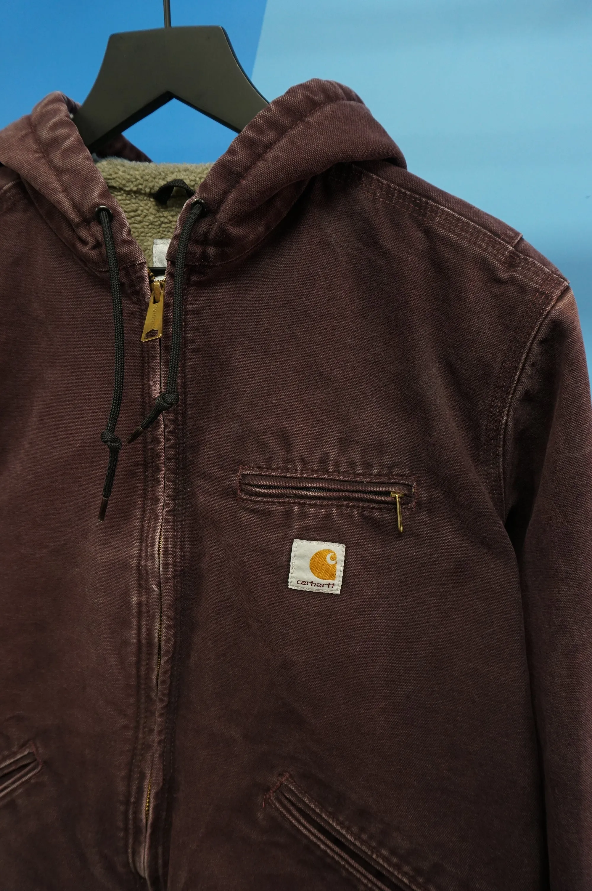 (Women's L) Burgundy Sherpa Lined Carhartt Jacket